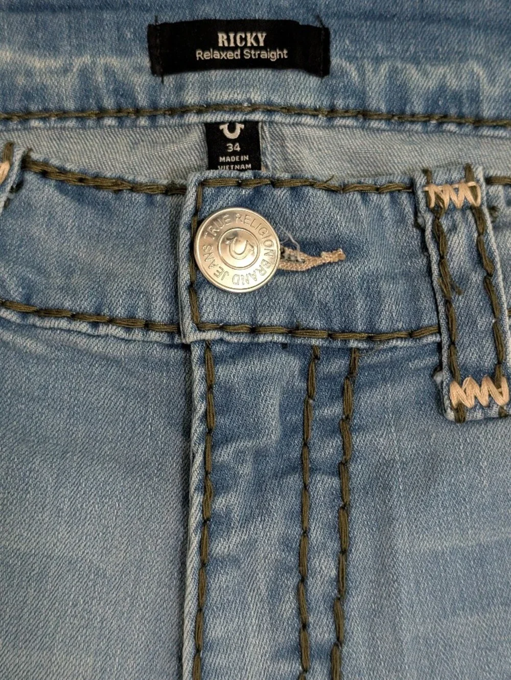 True Religion Ricky Relaxed Straight Light Wash Distressed Unique Stitching•34👖